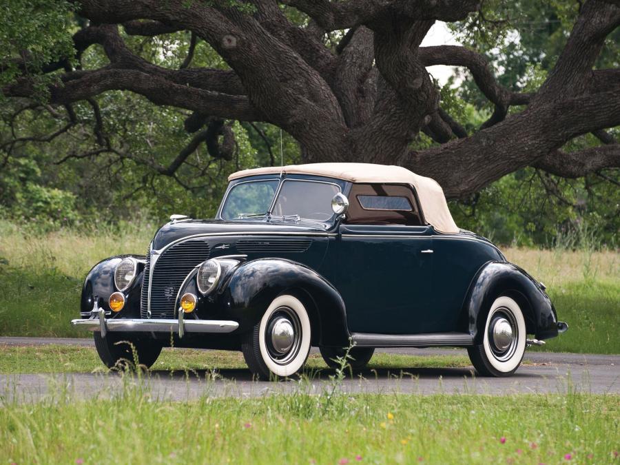  Ford V8 Deluxe Convertible Coupe 1938 года  (фото 1 из 5)